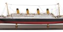 Modell der Titanic Totalansicht 1:265 bei Möbel Storz München